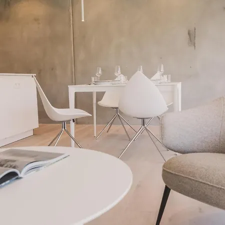 STEILLAGE - Design Moselsuiten mit Panoramablick und SPA Brauneberg Exterior foto